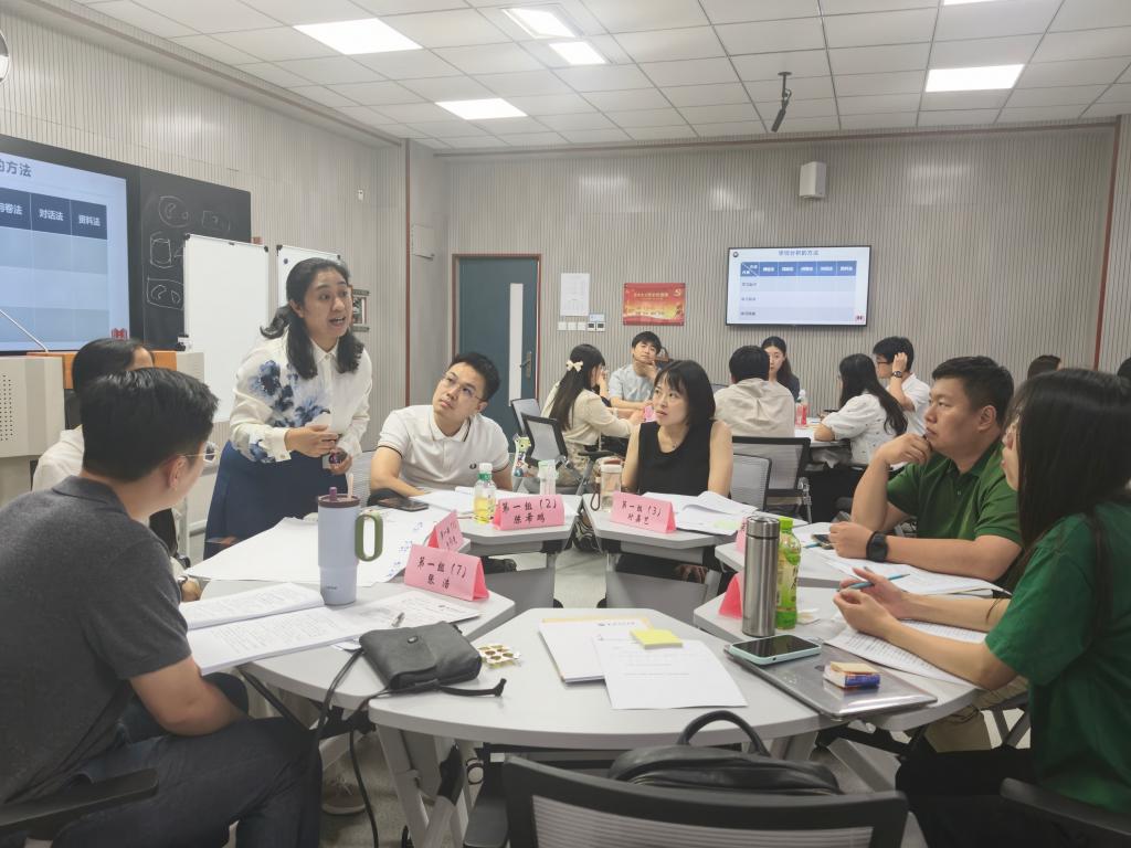 全校各学部(院)48名新入职专任教师
